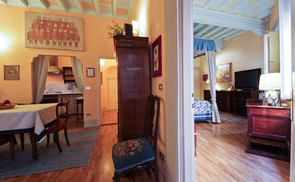 Casa Tornabuoni Apartment Флоренция Стая снимка